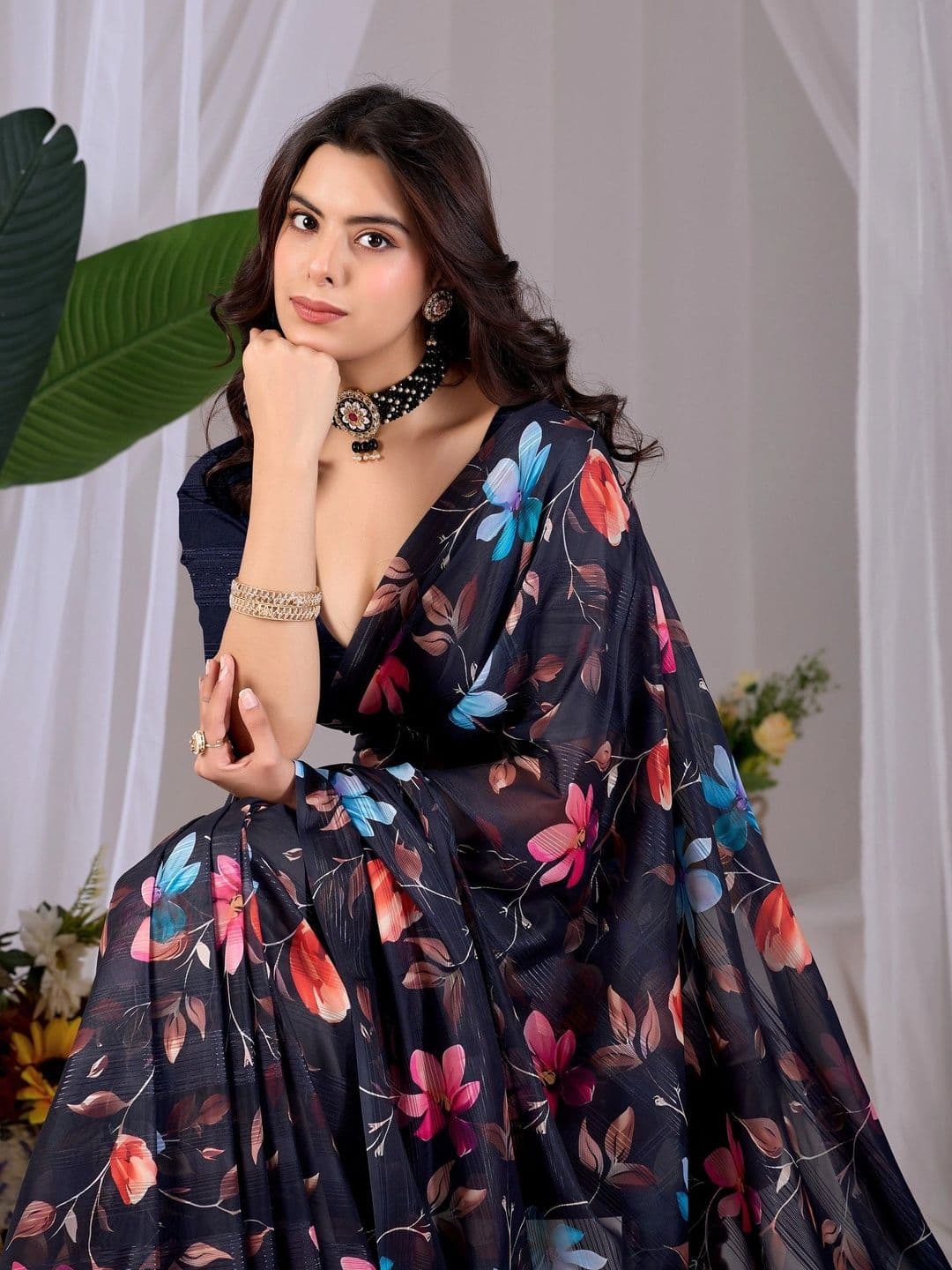 DIVASTRI Floral Poly Georgette Designer Saree thumbnail 7