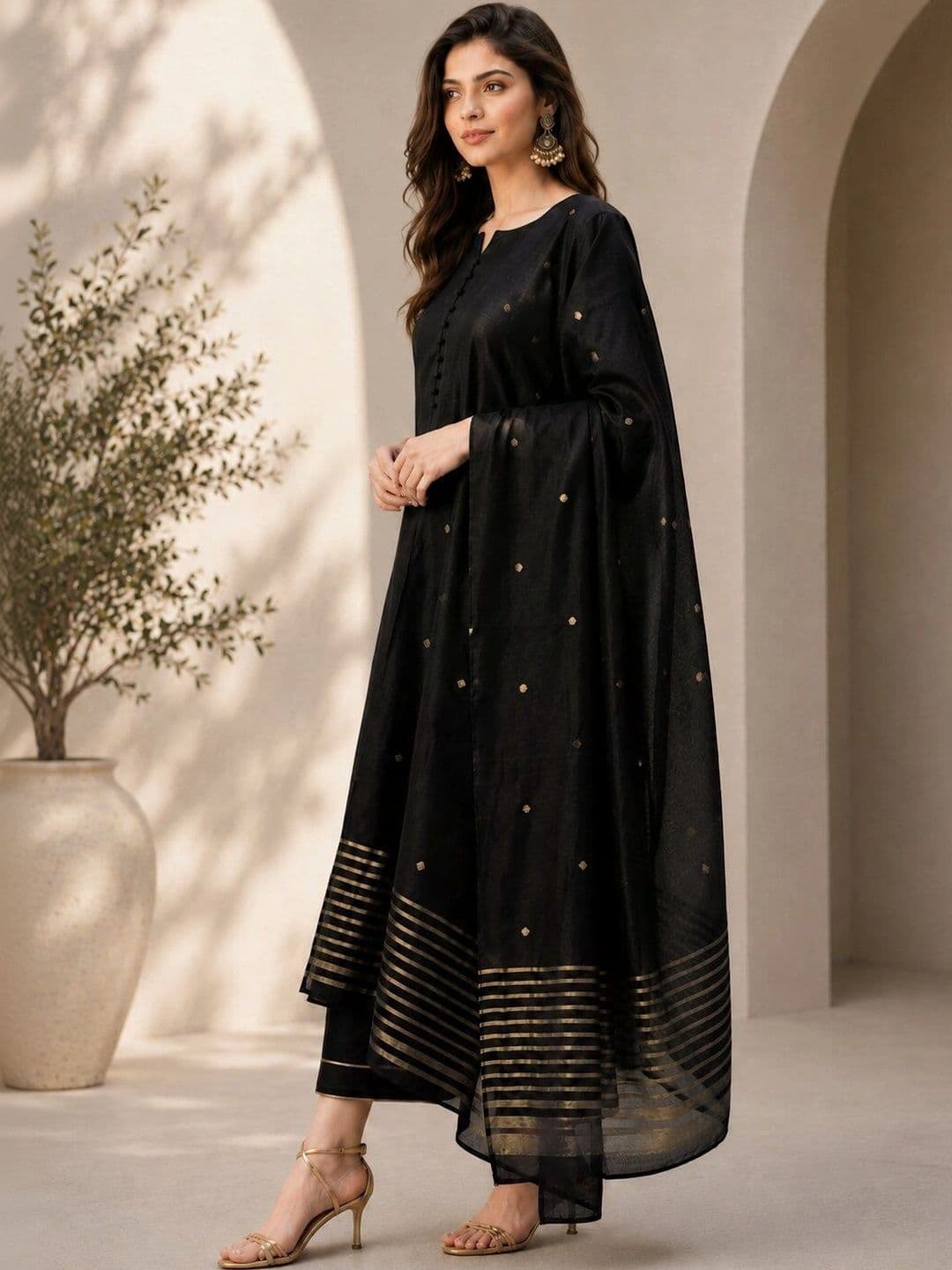 Chhipa Prints Women Ethnic Motifs Regular Kurta with Trousers & With Dupatta thumbnail 5