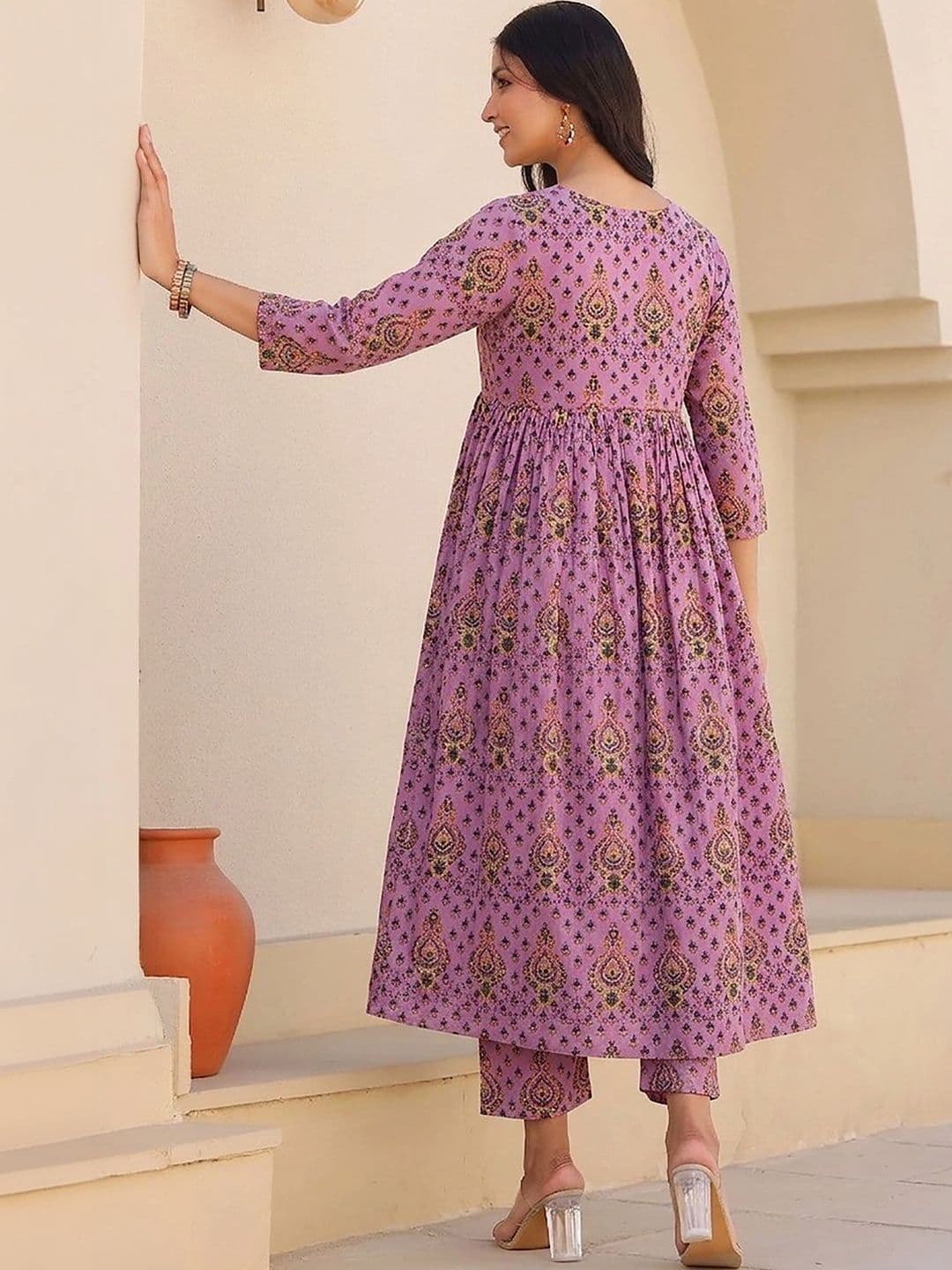 Janasya Women Ethnic Motifs Printed Tiered Pure Cotton Kurta with Trousers thumbnail 6