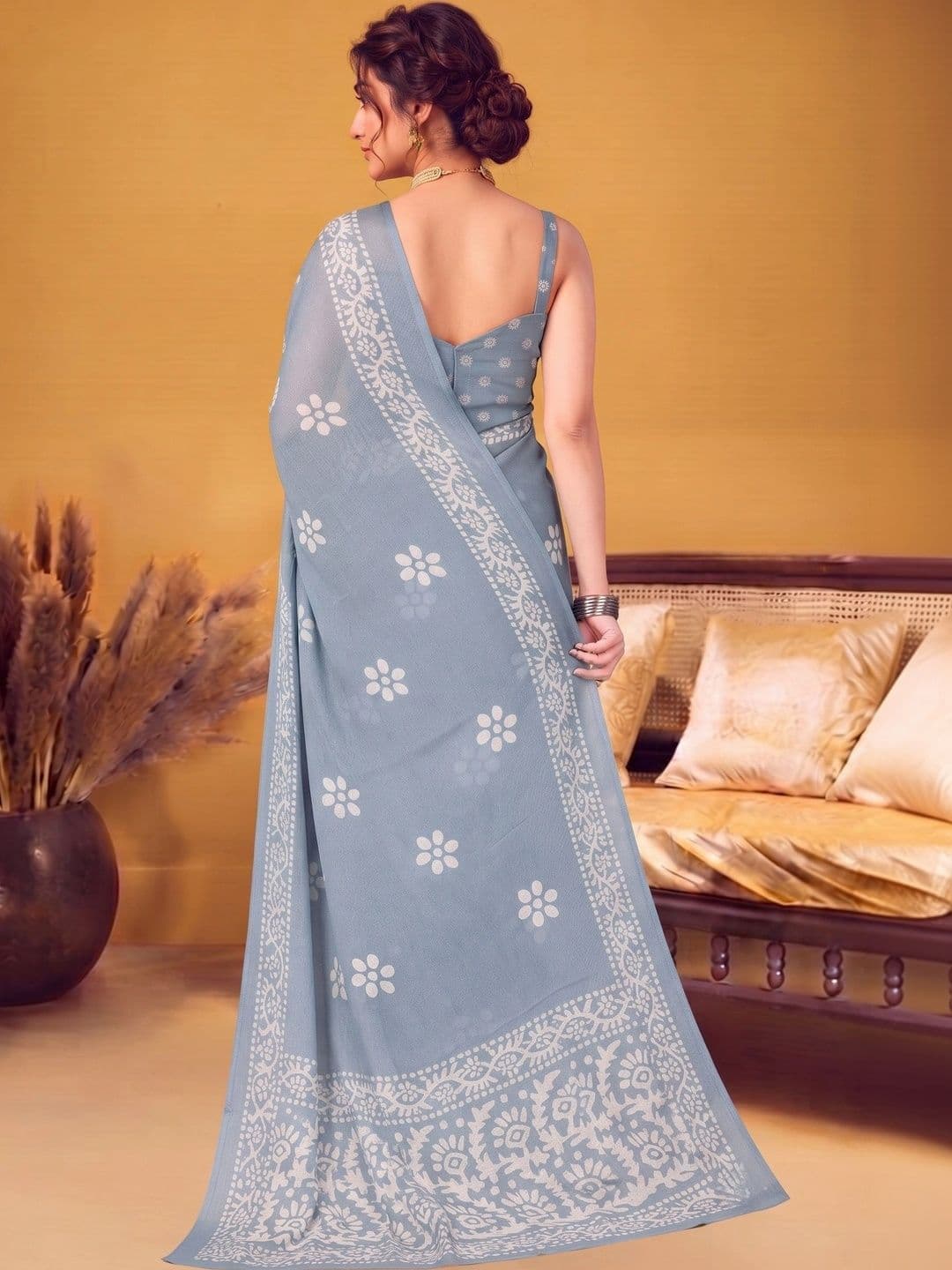 MAGNEITTA Floral Pure Chiffon Designer Saree thumbnail 4