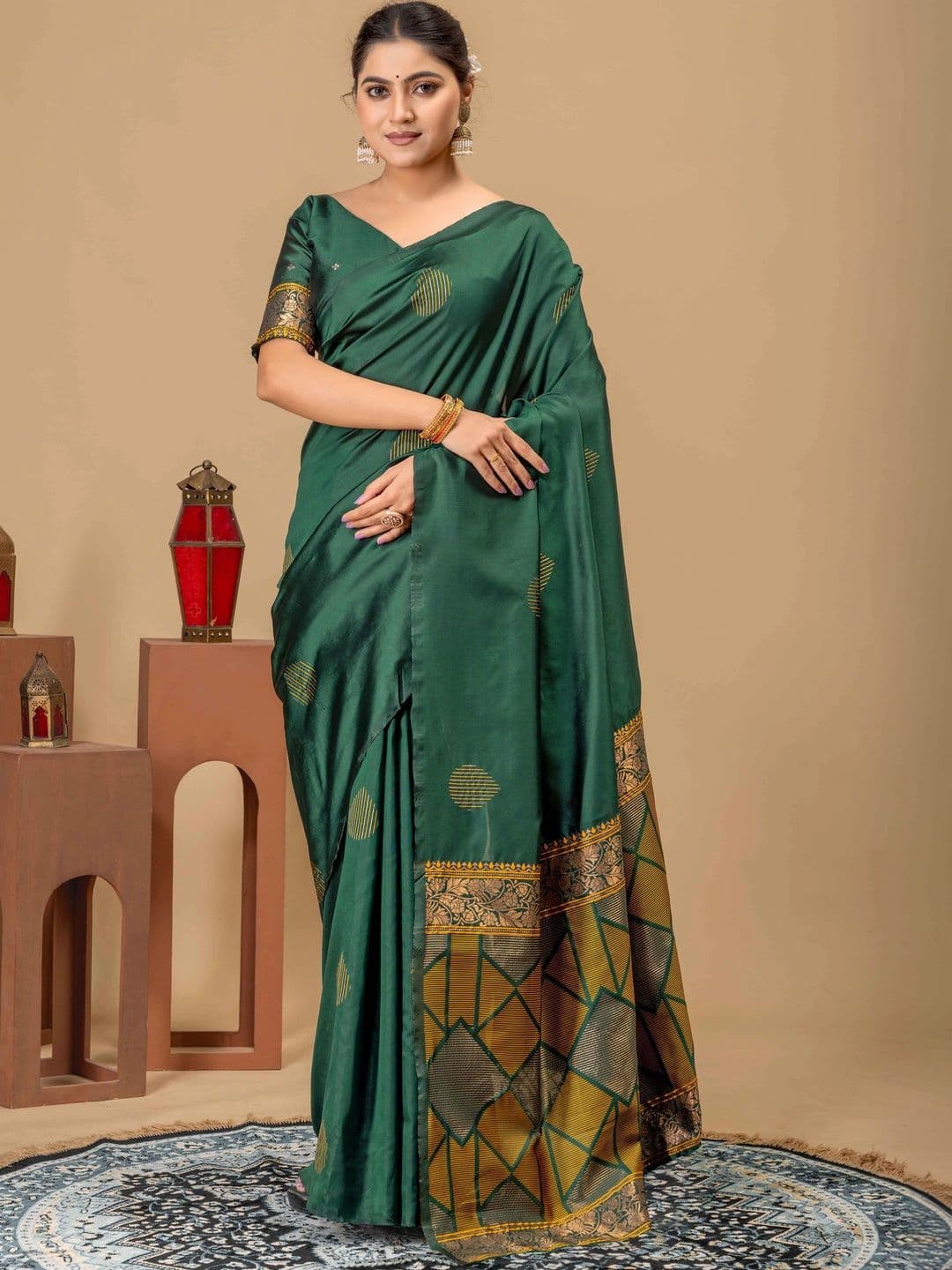 UMANTA Woven Design Zari Silk Blend Banarasi Saree - view 1