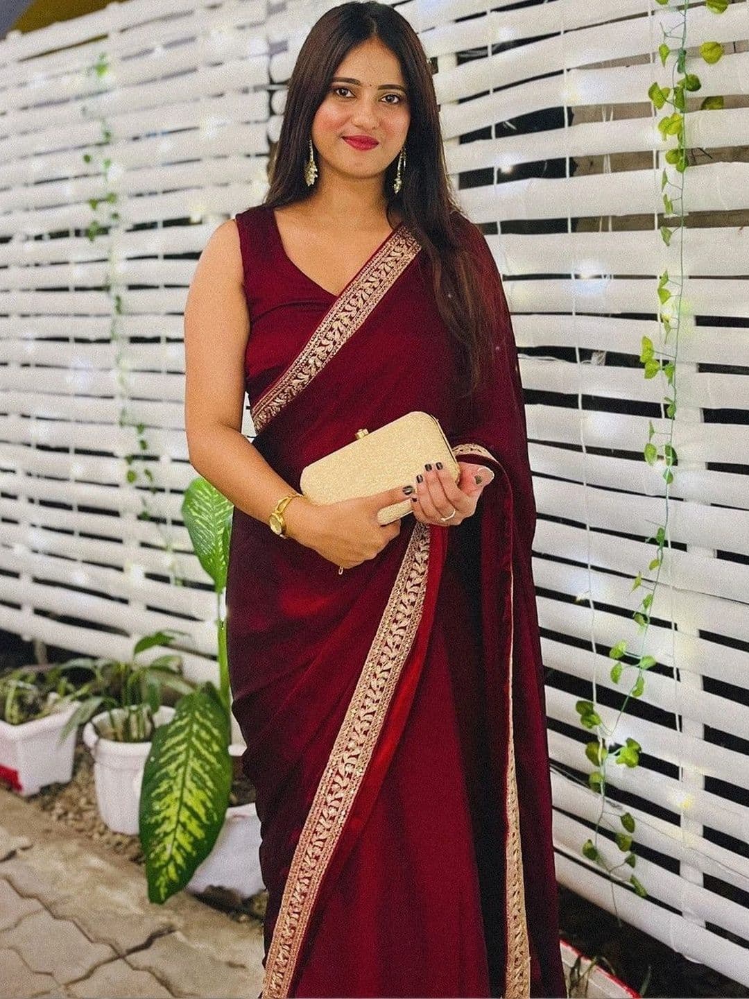 ANJAVI FASHION Zari Jute Silk Saree thumbnail 3