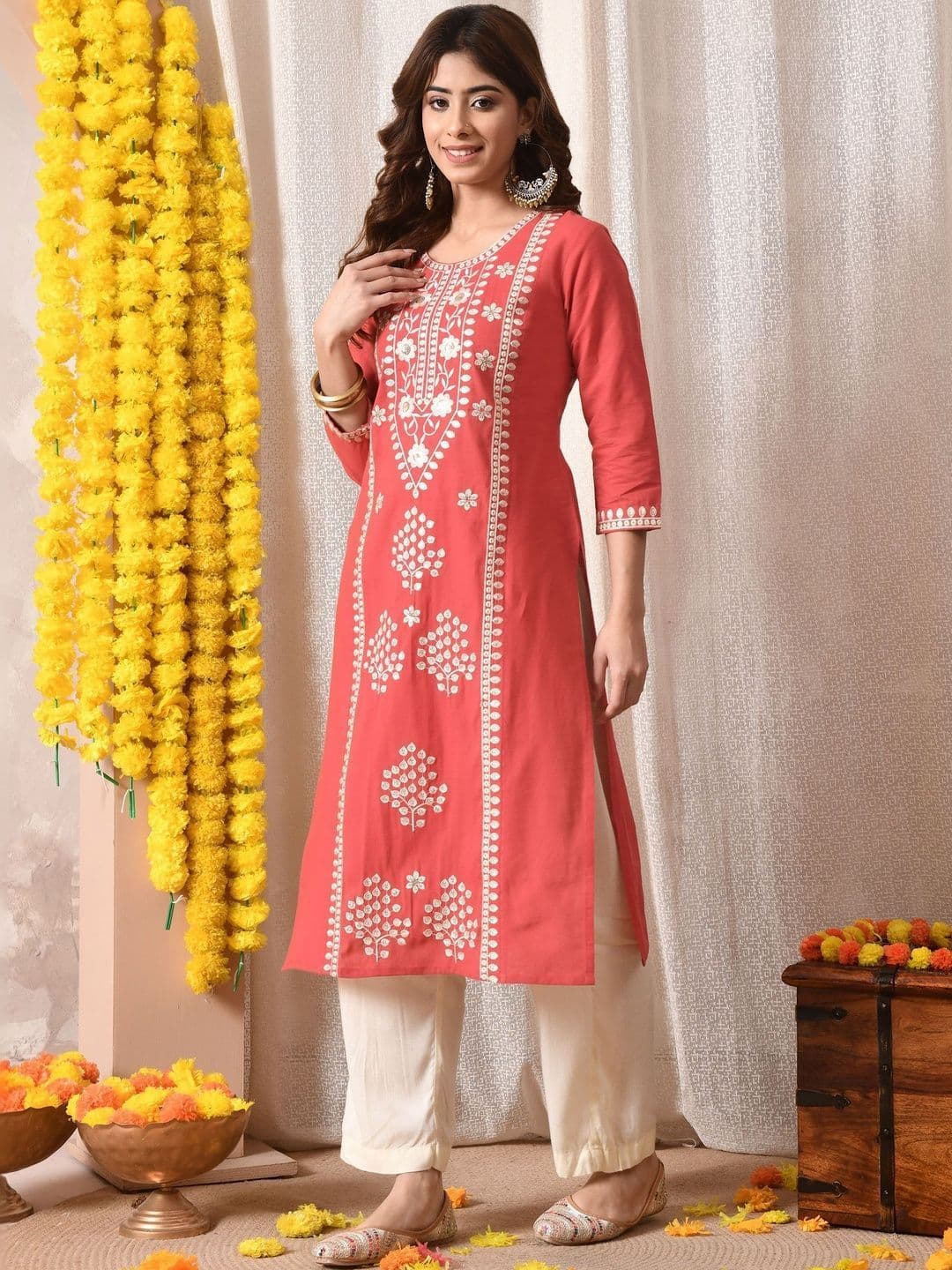 BKApparels Women Geometric Embroidered Thread Work Floral Kurta thumbnail 7
