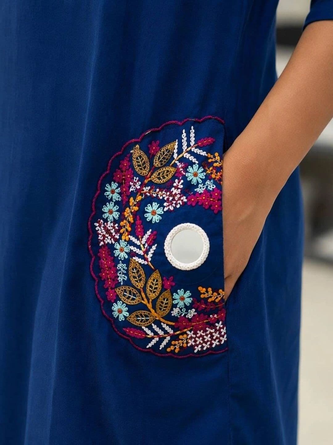 PARVANI Women Ethnic Motifs Embroidered Regular Mirror Work Kurta with Trousers thumbnail 4