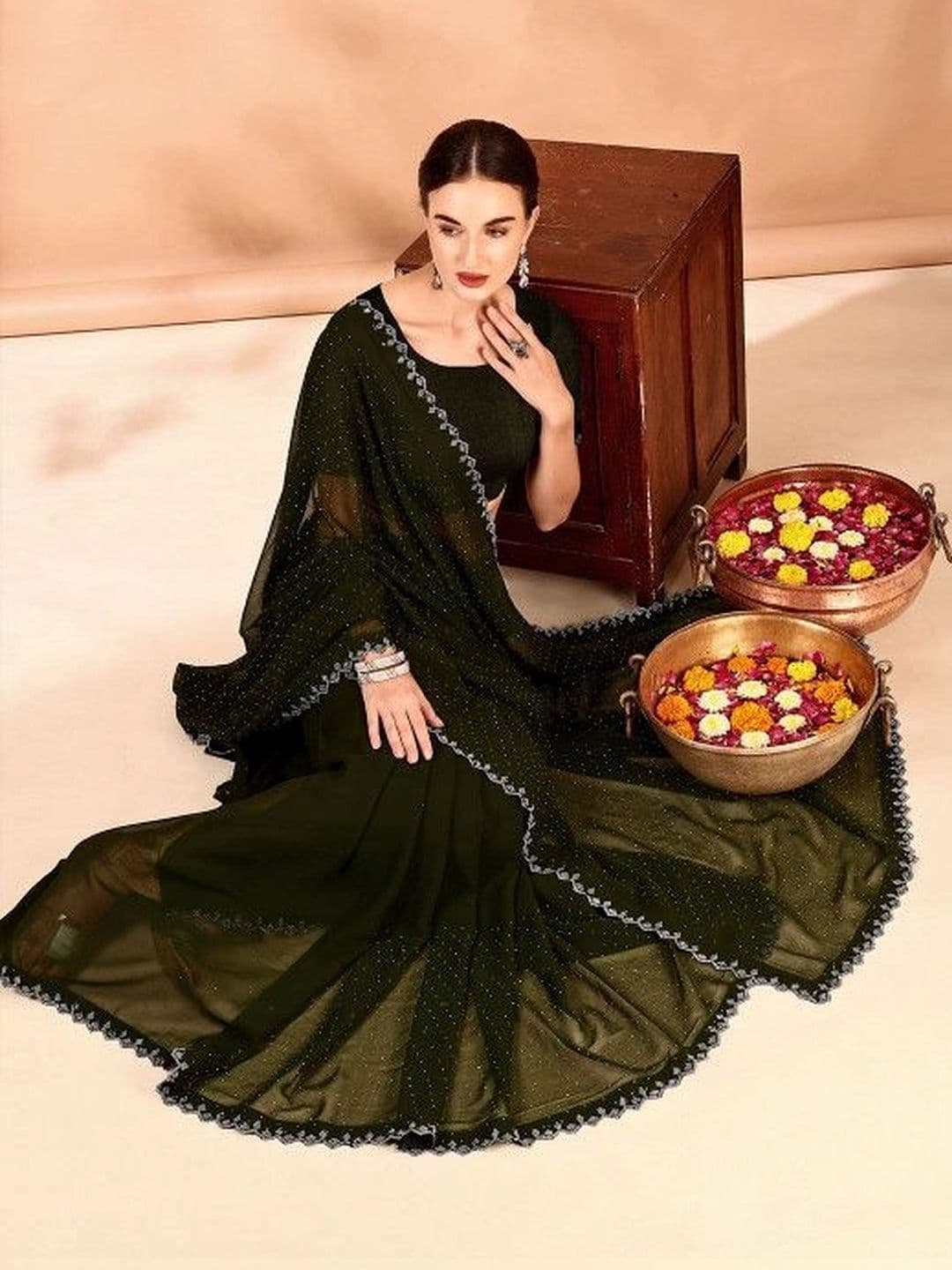 Leelavati Women Embellished Beads and Stones Pure Chiffon Saree thumbnail 2