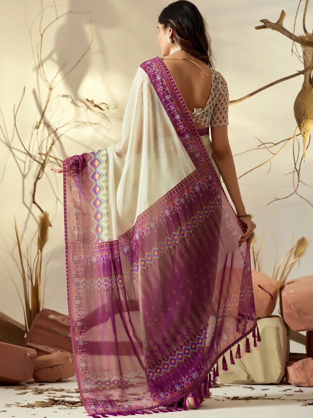 DIVASTRI Poly Georgette Designer Saree thumbnail 3