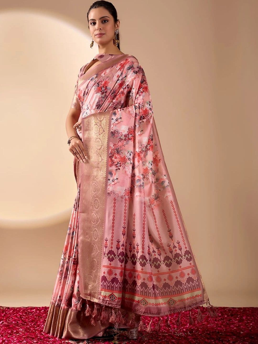 DIVASTRI Floral Zari Silk Blend Designer Saree thumbnail 5