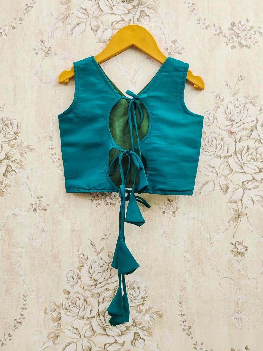 KALINI Girls Embellished Ready to Wear Lehenga & thumbnail 3