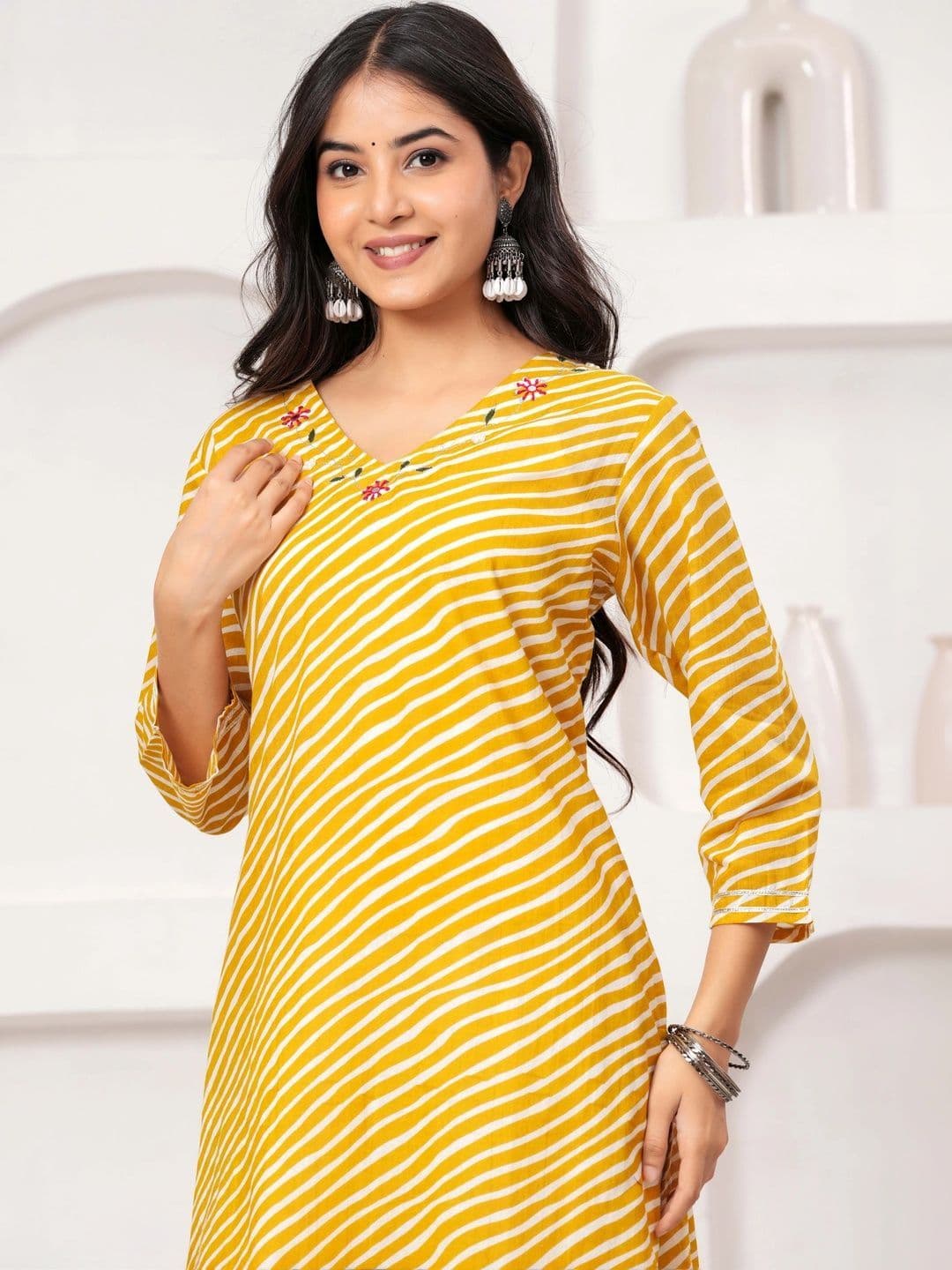 JAIPUR SARAI Women Printed Thread Work Kurta - view 1