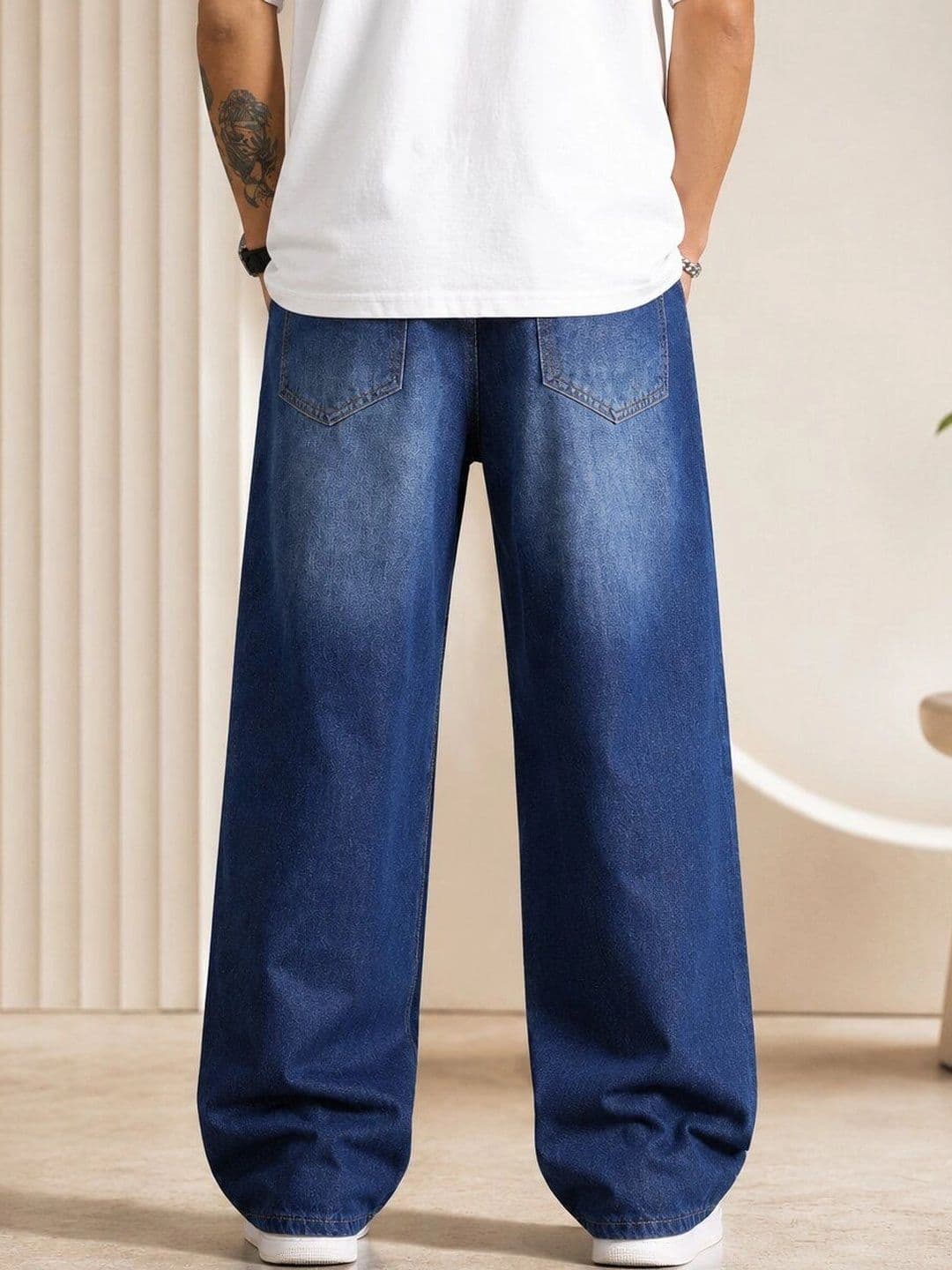 HIGH DENIM Men Straight Fit Mid-Rise Low Distress Stretchable Jeans thumbnail 2