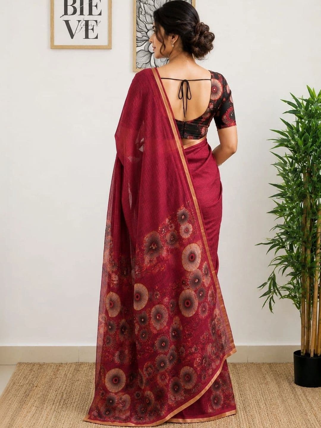SHRIJAMYAHAM Floral Linen Blend Saree thumbnail 2