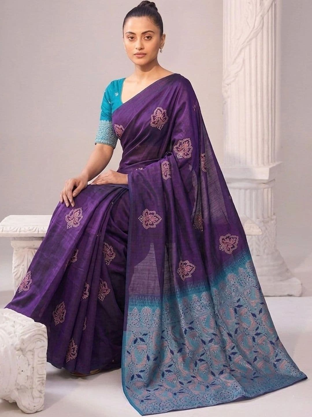 UMANTA Woven Design Zari Silk Blend Banarasi Saree thumbnail 5