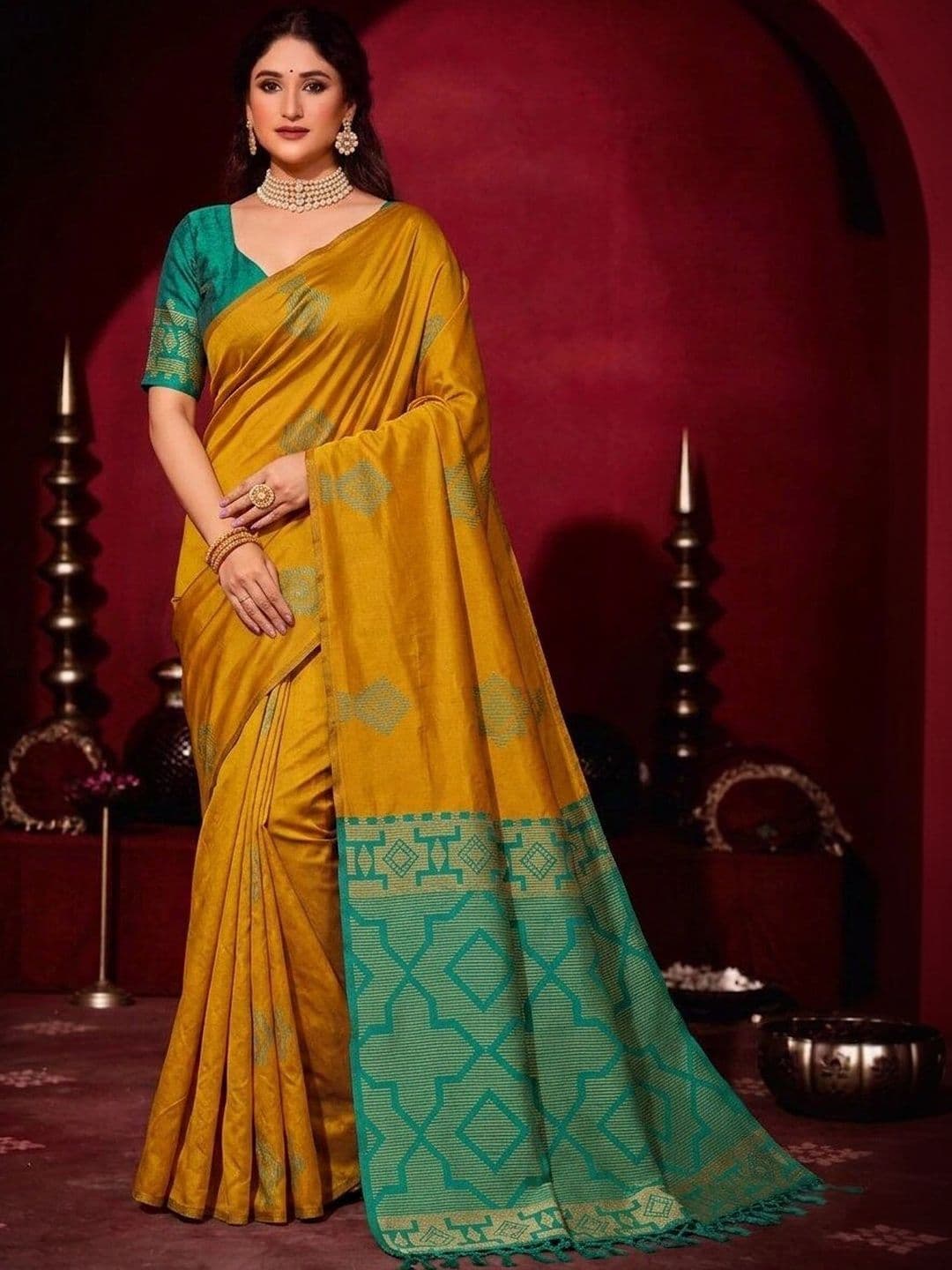 UMANTA Zari Silk Blend Banarasi Saree - view 1
