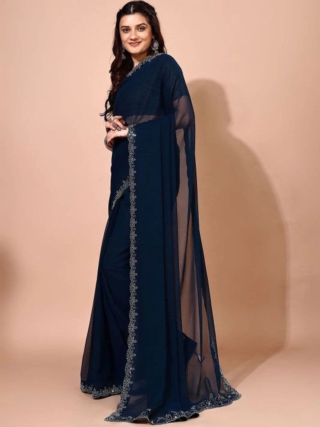 Leelavati Women Embellished Pure Chiffon Saree thumbnail 3