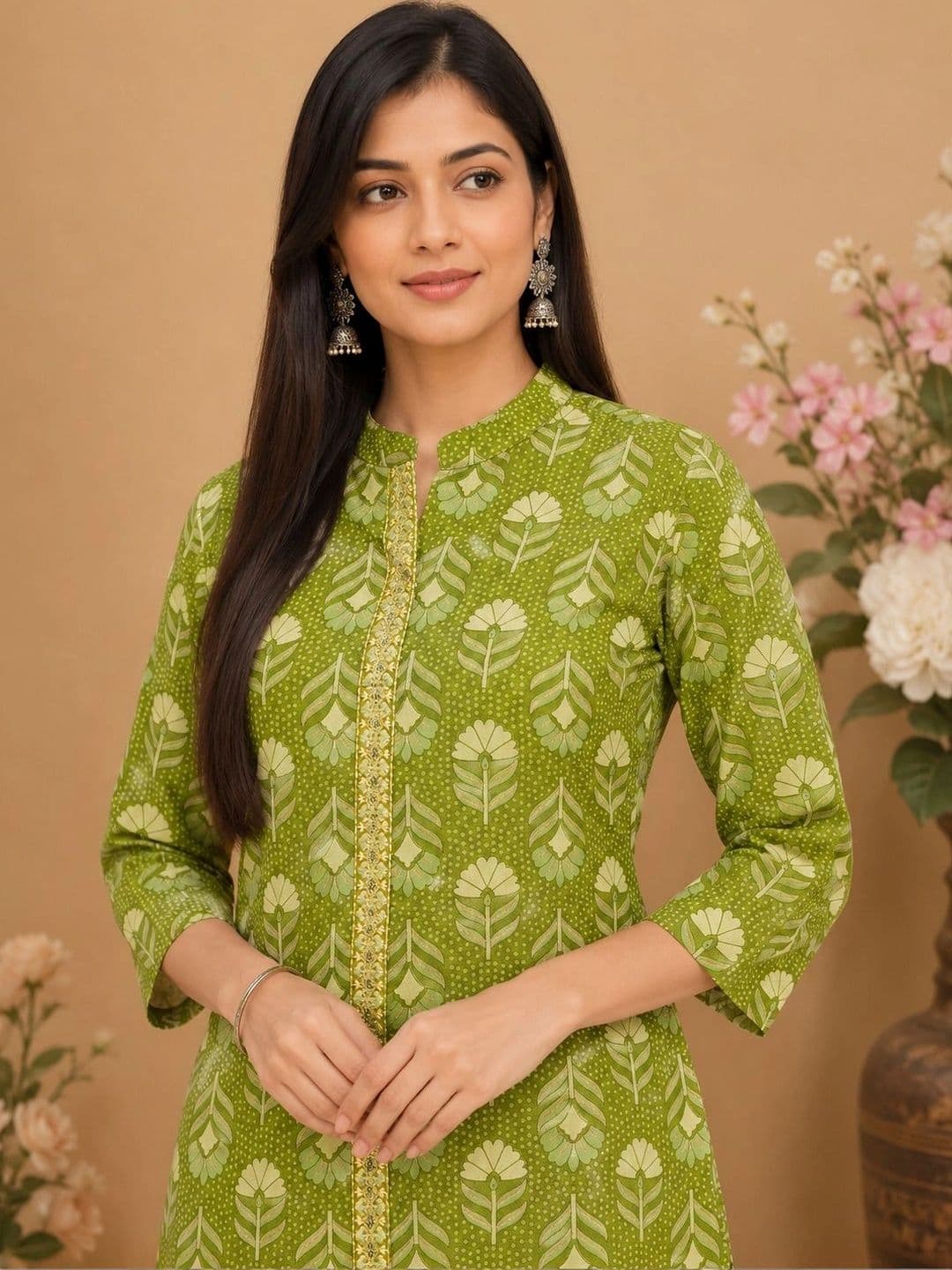 Araaha Women Floral Printed Thread Work Kurta thumbnail 6
