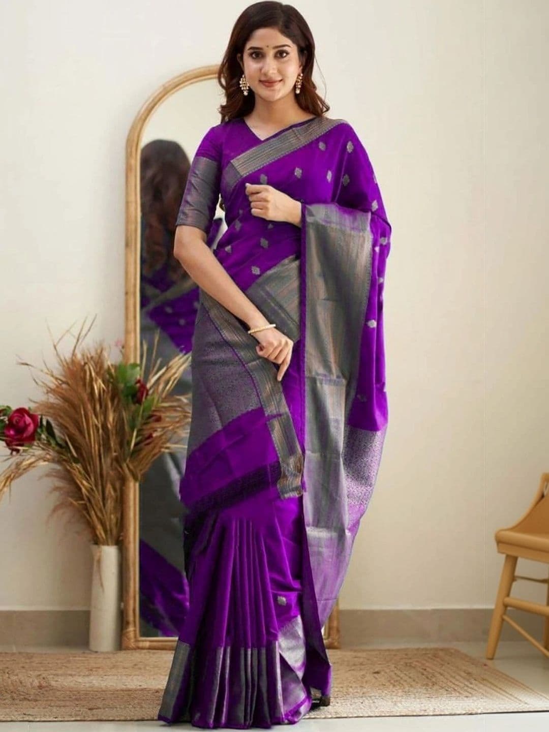 NARIVESH TRENDS Woven Design Zari Silk Cotton Saree - view 1