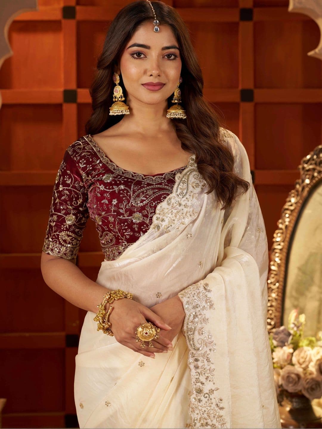 RAAG VARNAM Paisley Embroidered Satin Saree thumbnail 5