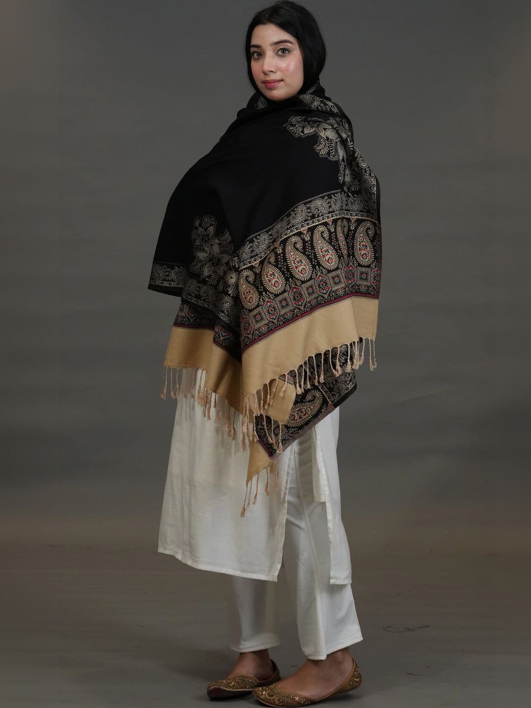 S.T. Women Paisley Woven Design Acrylic Shawl thumbnail 4