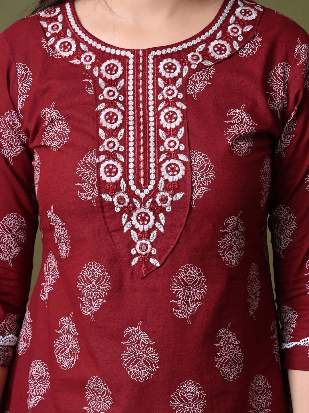 DY FAB ONLINE FASHION Women Ethnic Motifs Printed Thread Work Indie Prints Kurta thumbnail 5