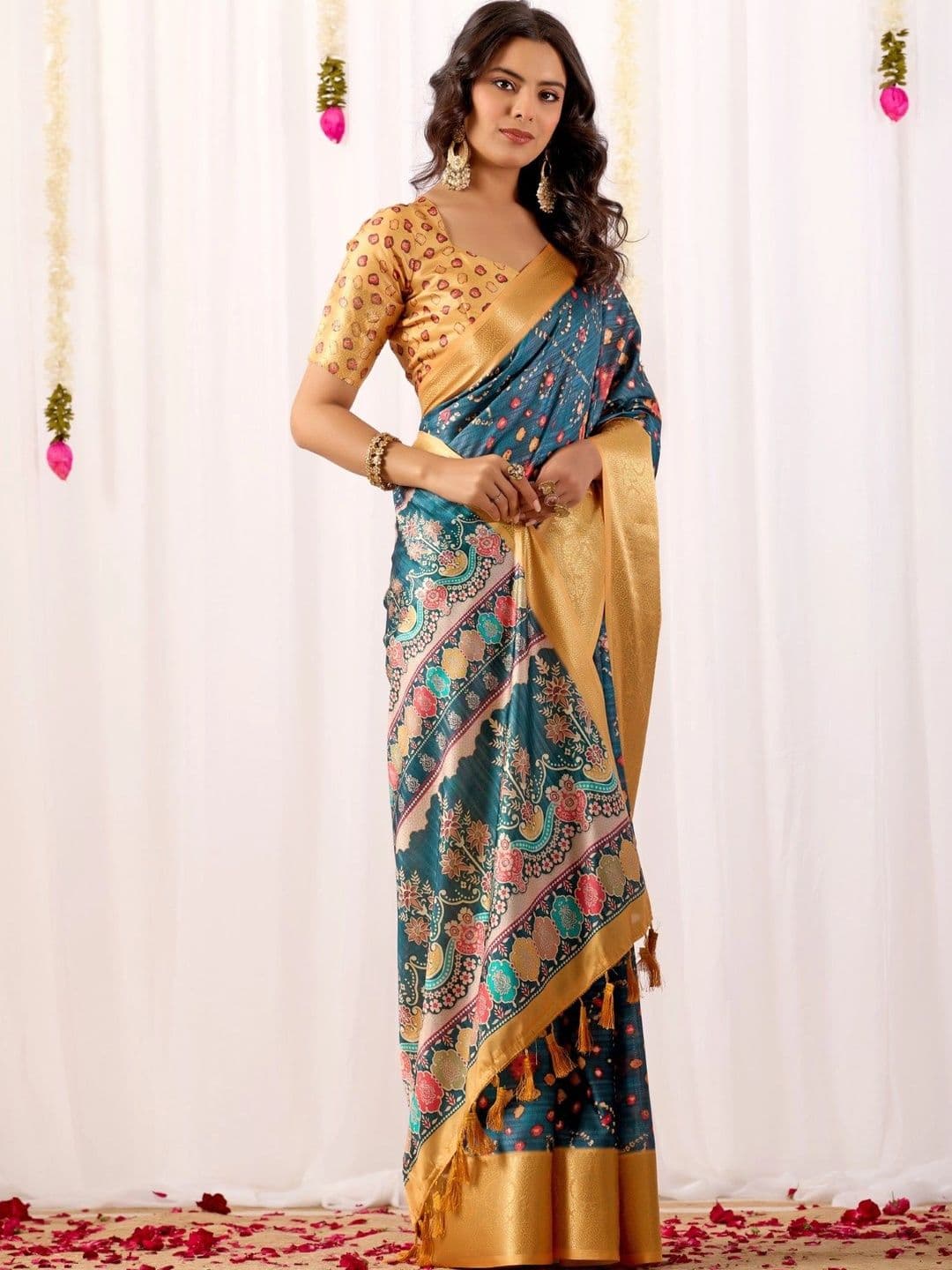 Mitera Floral Zari Silk Blend Designer Saree thumbnail 6
