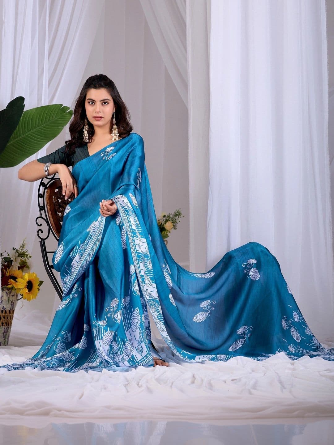 Mitera Floral Satin Designer Saree thumbnail 4