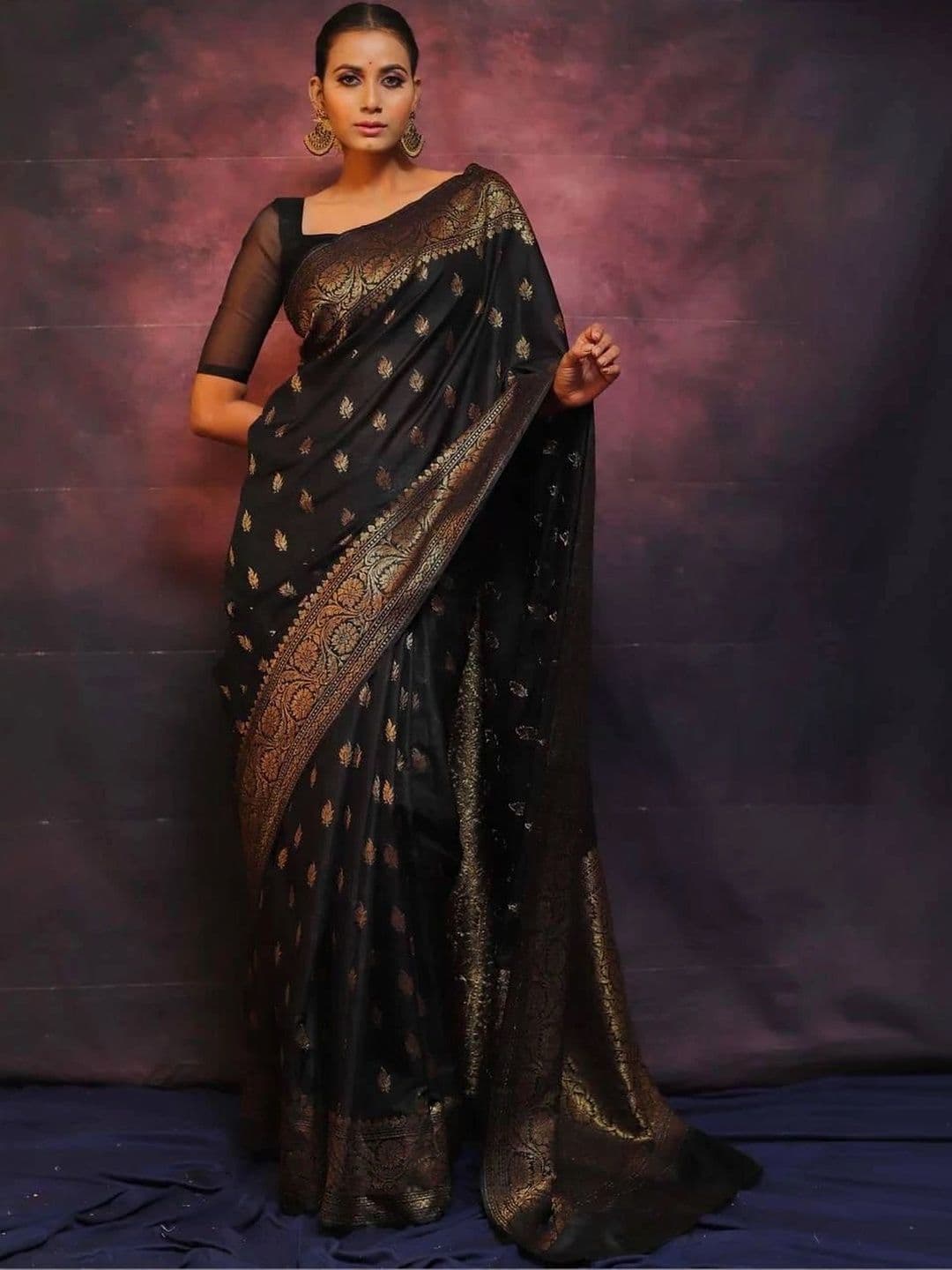 NARIVESH TRENDS Woven Design Zari Silk Cotton Saree - view 1