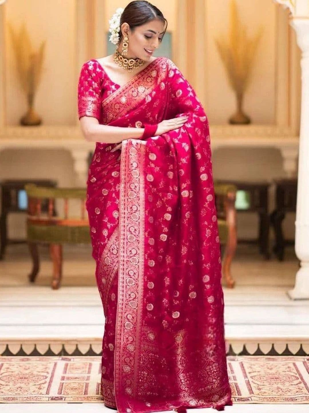 NARIVESH TRENDS Woven Design Zari Silk Cotton Saree thumbnail 3