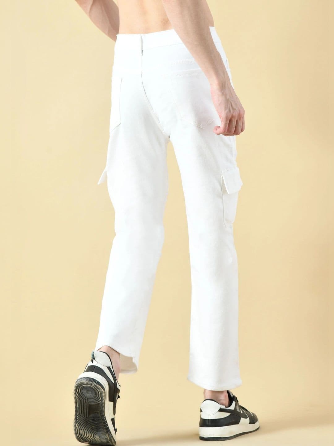 HERE&NOW Men's Mid-Rise White Cargo Straight Fit Jeans with Flap Pockets thumbnail 6