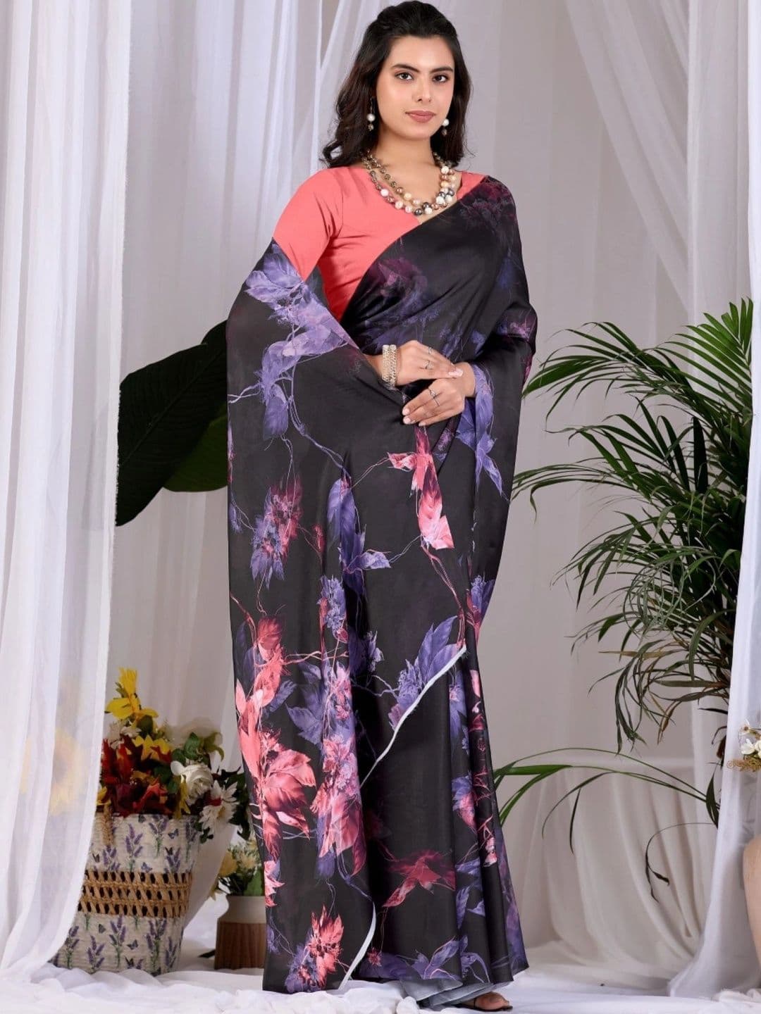 Mitera Floral Designer Saree thumbnail 6