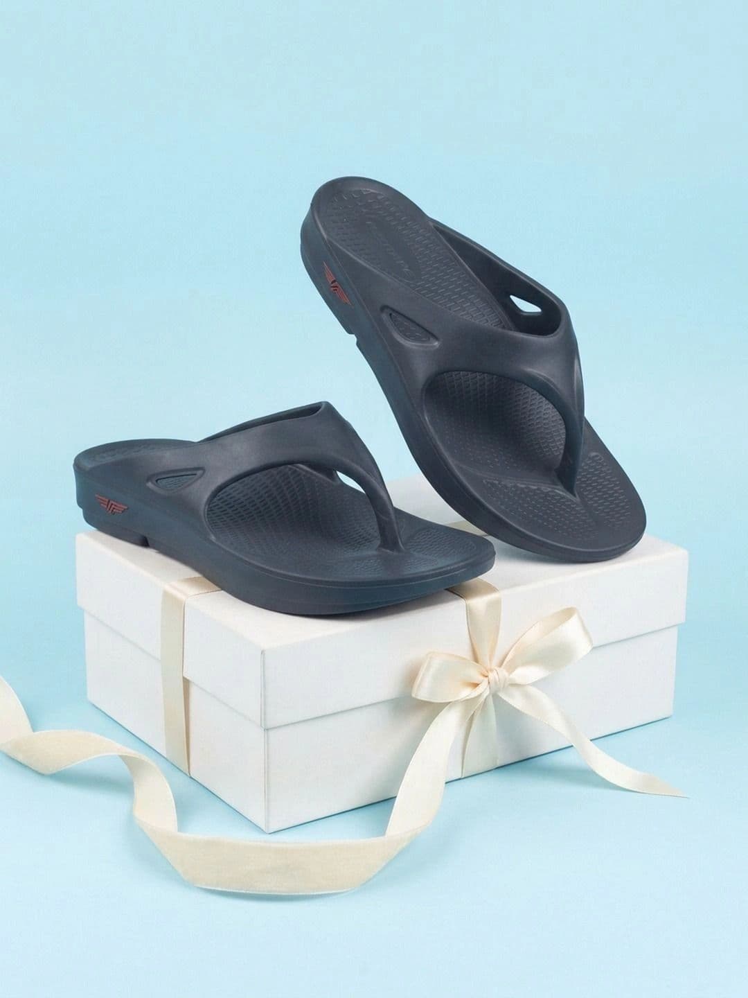 Red Tape Men Thong Flip-Flops thumbnail 4