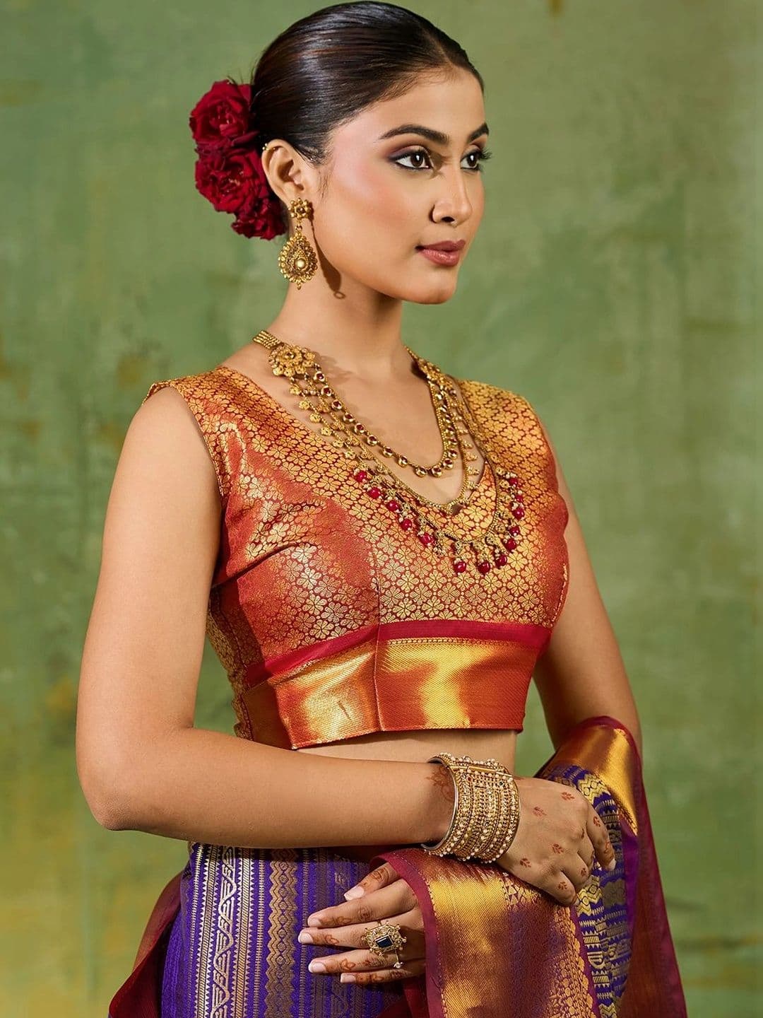 Sutriti Woven Design Zari Silk Blend Kanjeevaram Saree thumbnail 5