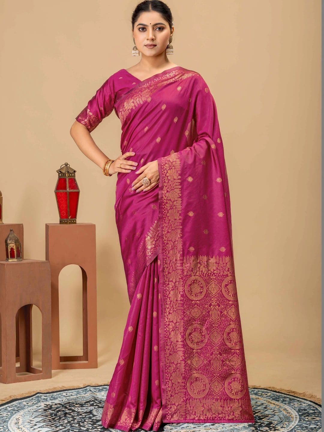 UMANTA Woven Design Zari Silk Blend Banarasi Saree - view 1