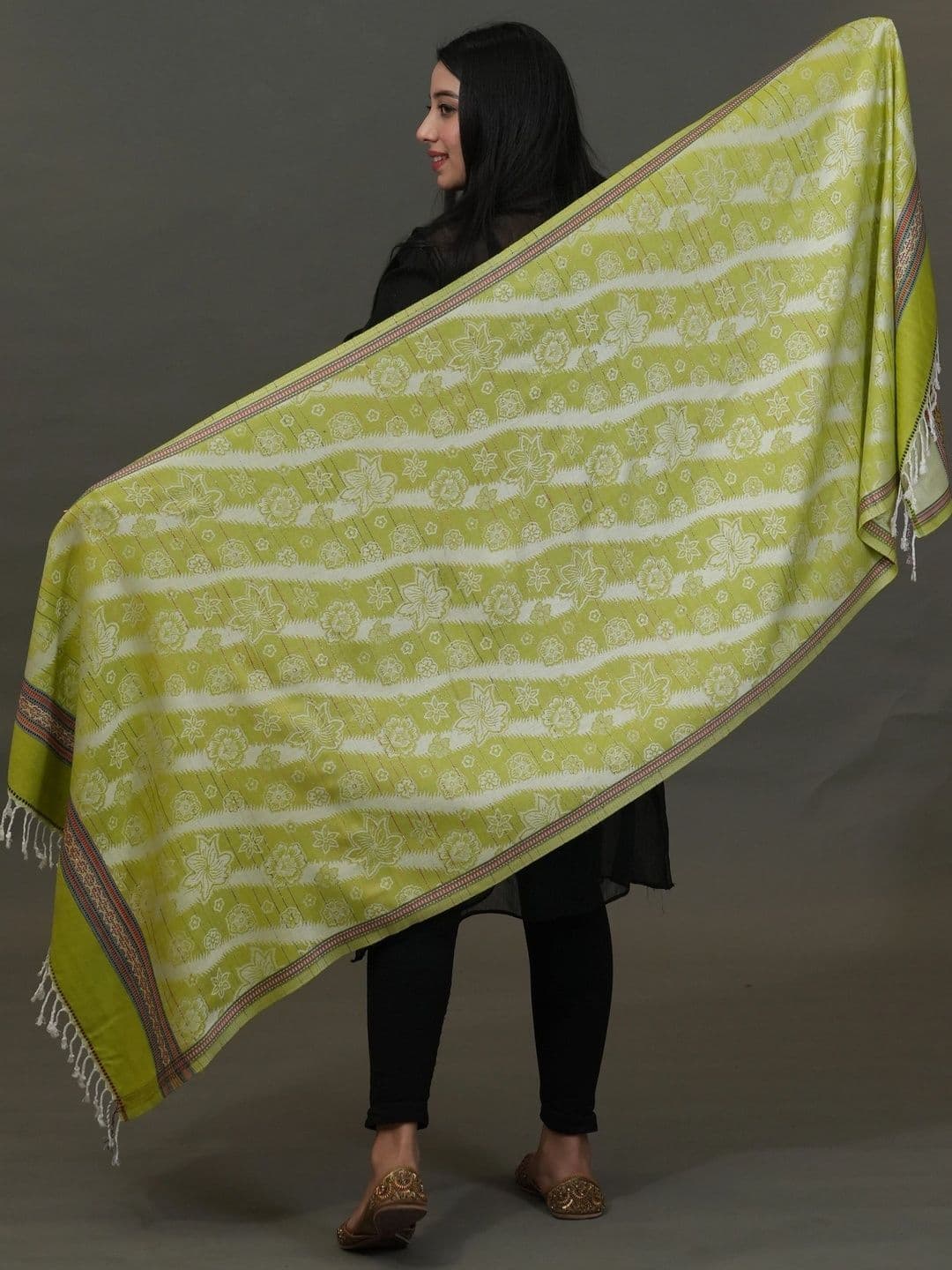 SHIFNEEN Women Floral Woven Design Acrylic Shawl thumbnail 3
