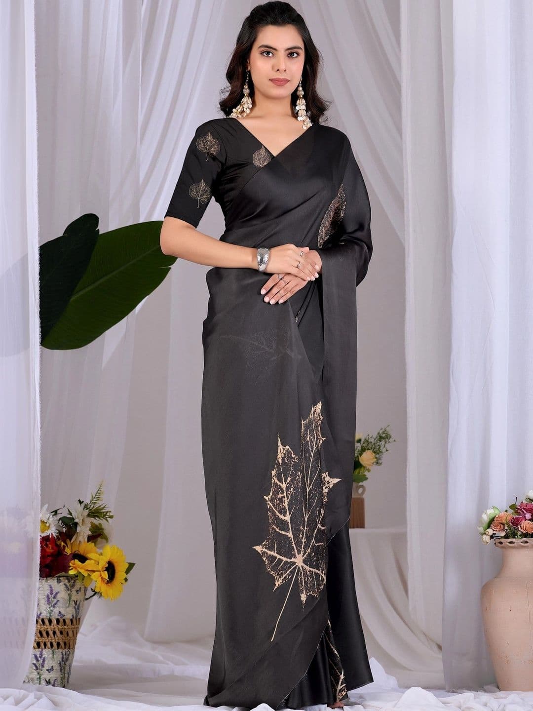 Mitera Floral Satin Designer Saree thumbnail 4