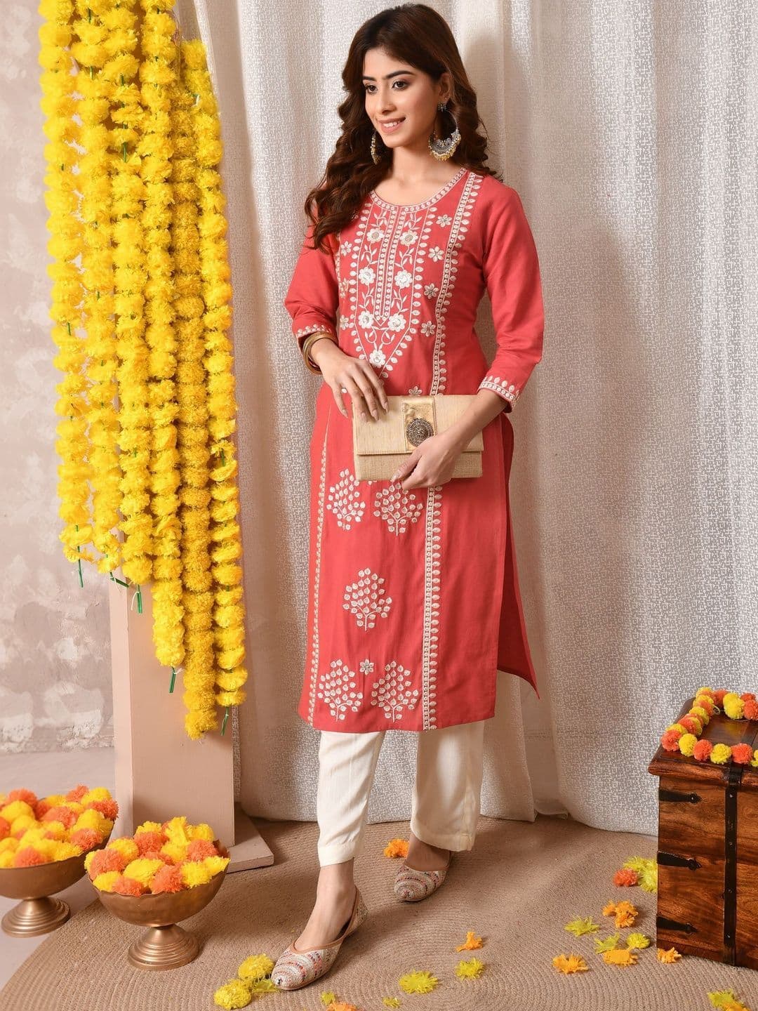 BKApparels Women Geometric Embroidered Thread Work Floral Kurta thumbnail 4