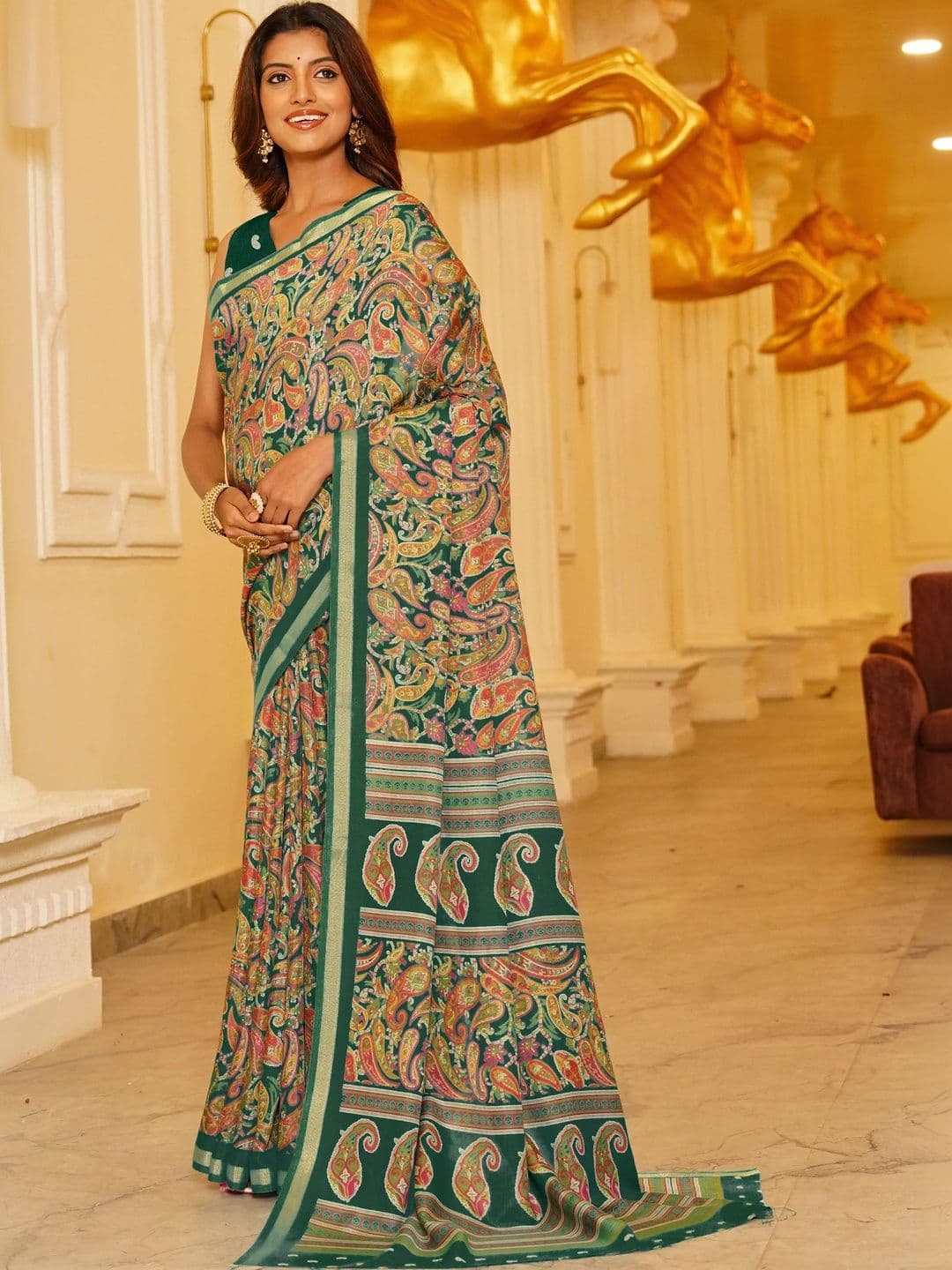 NARIVESH TRENDS Paisley Saree thumbnail 4