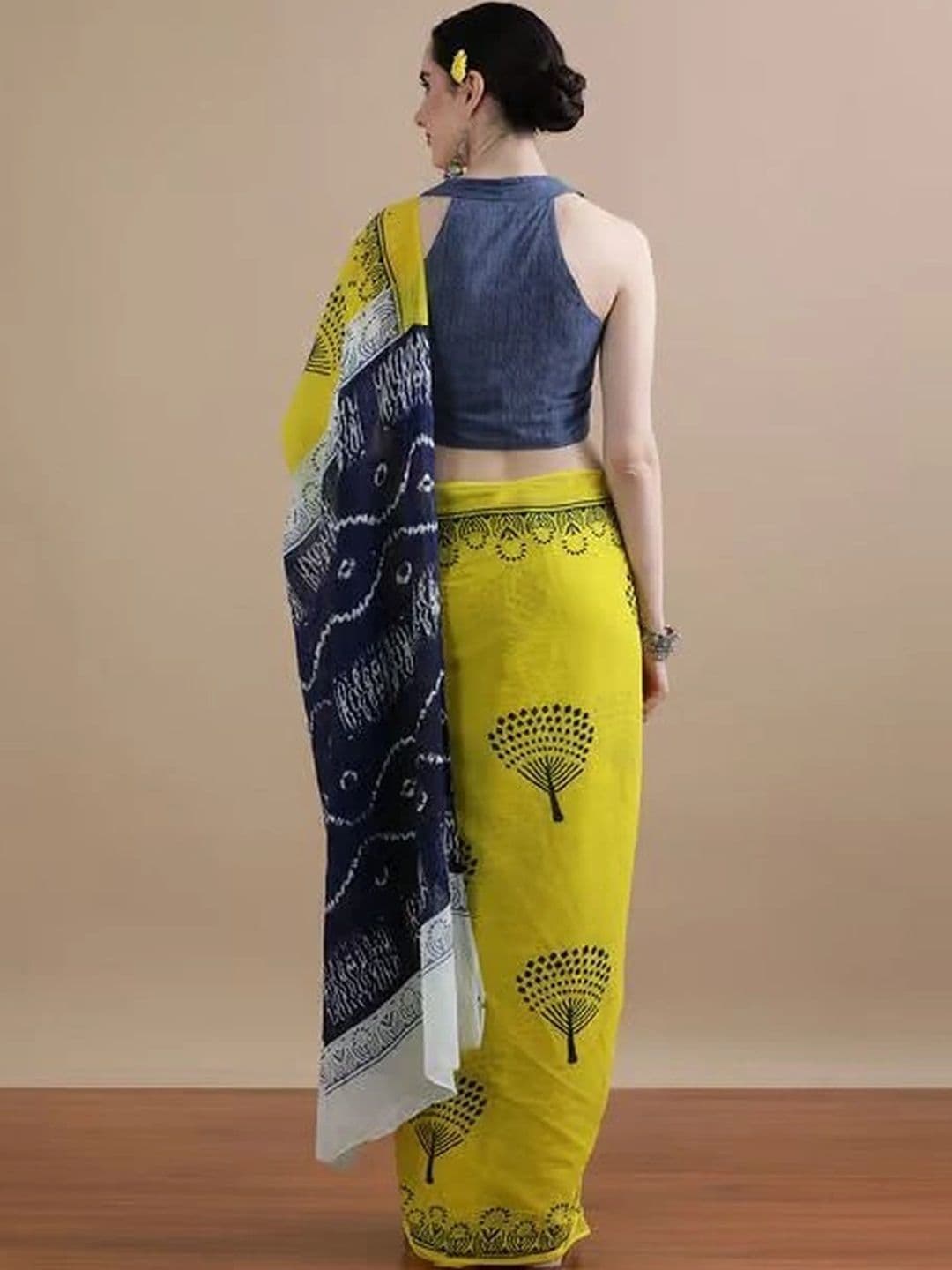 MITITA FASHION Ethnic Motifs Saree thumbnail 4