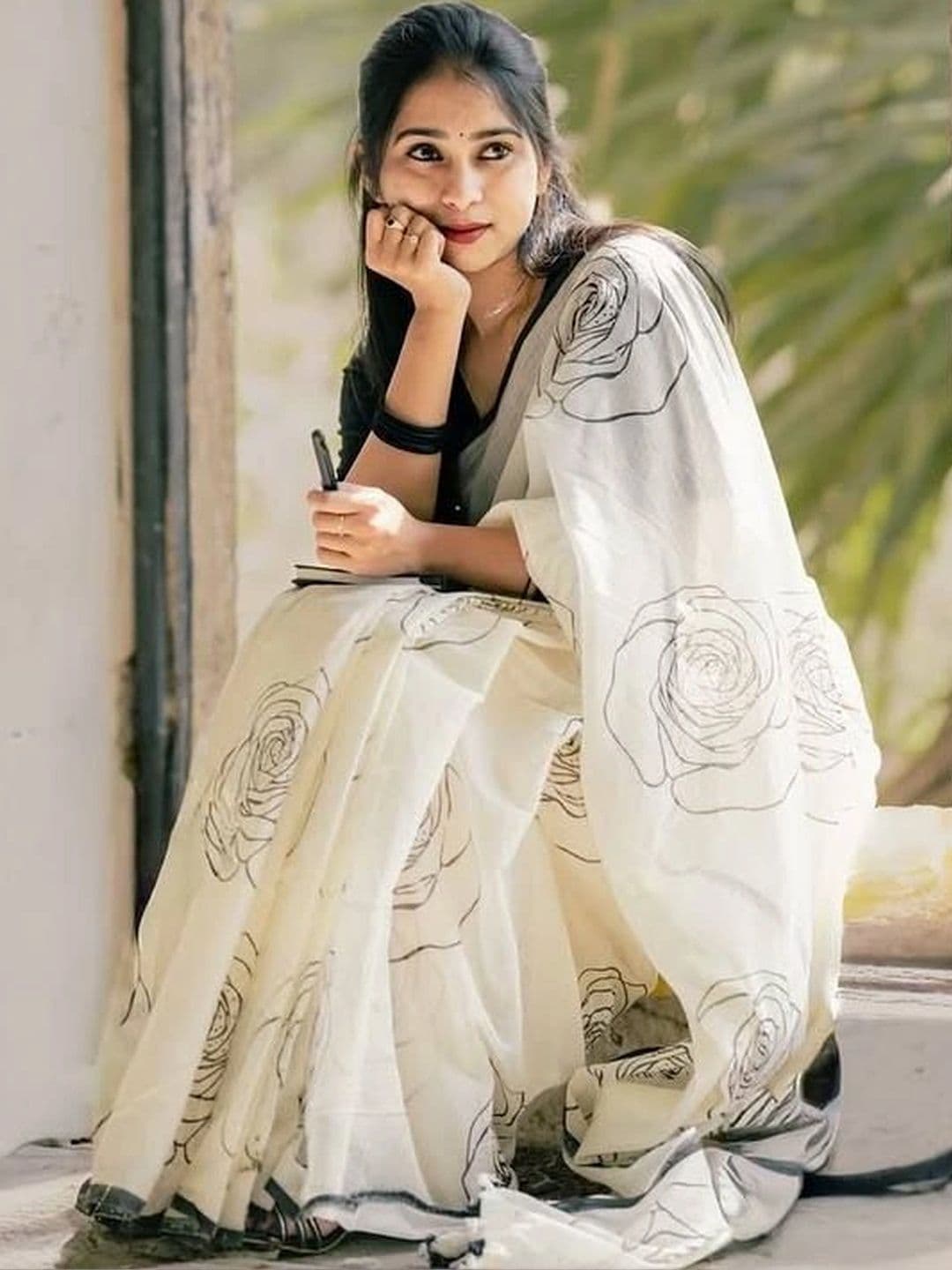 saneria silk Floral Linen Blend Taant Saree thumbnail 6