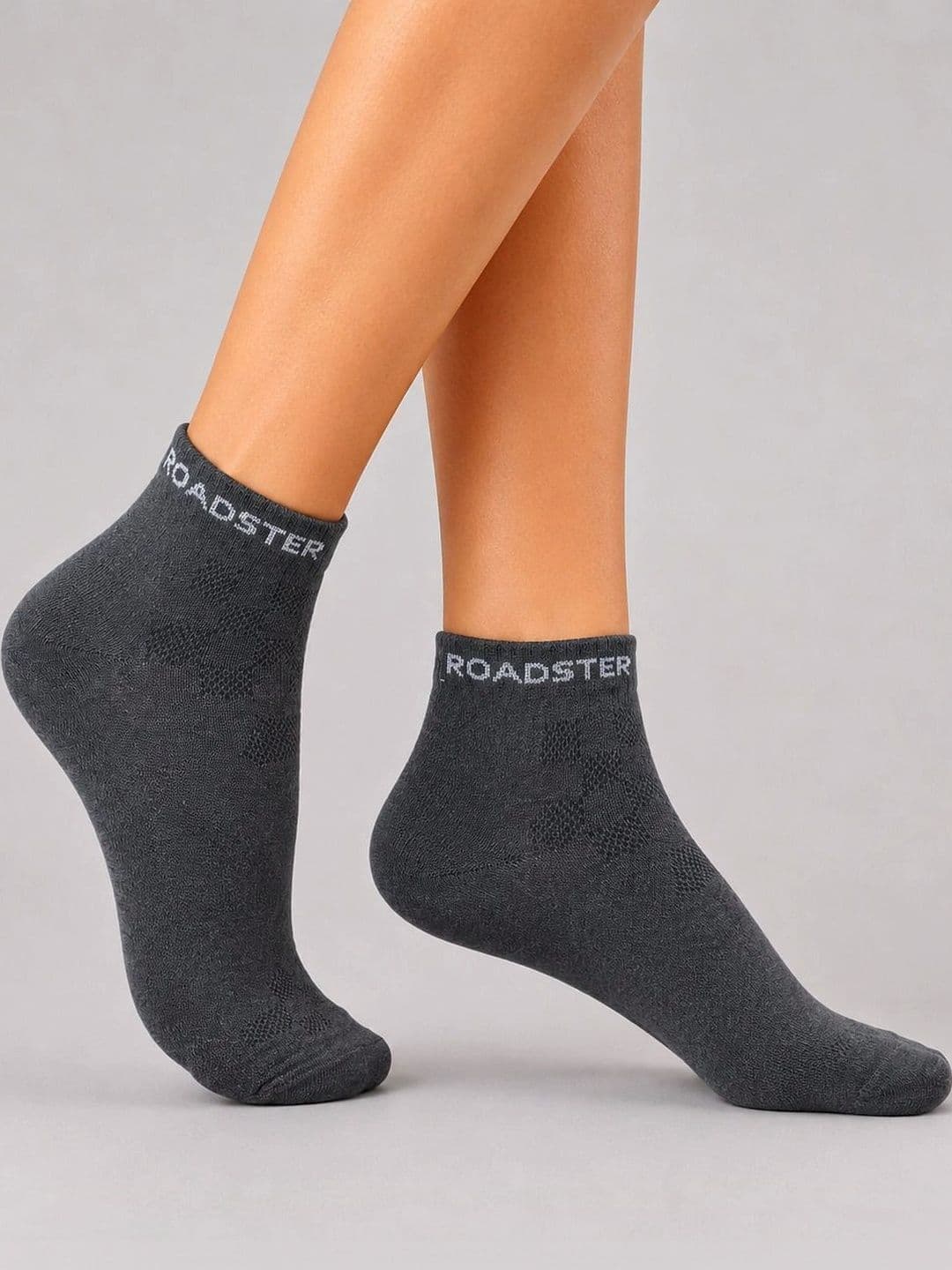 Roadster Men Pack of 3 Cotton Ankle Length Socks thumbnail 7