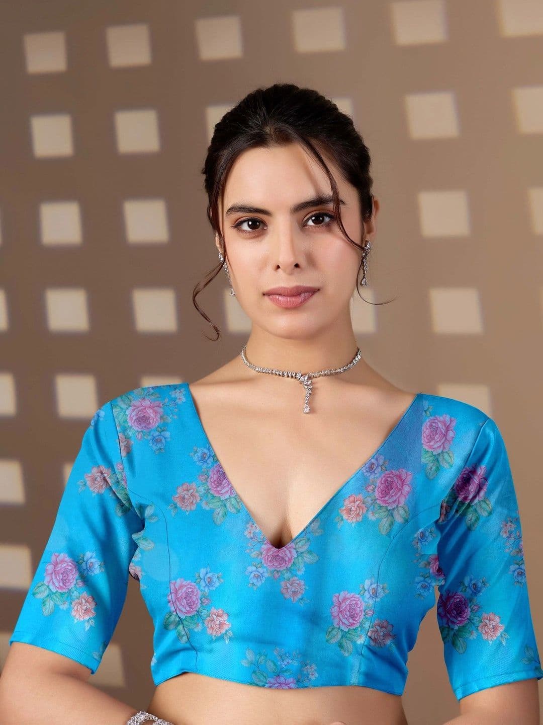 DIVASTRI Floral Satin Designer Saree thumbnail 6