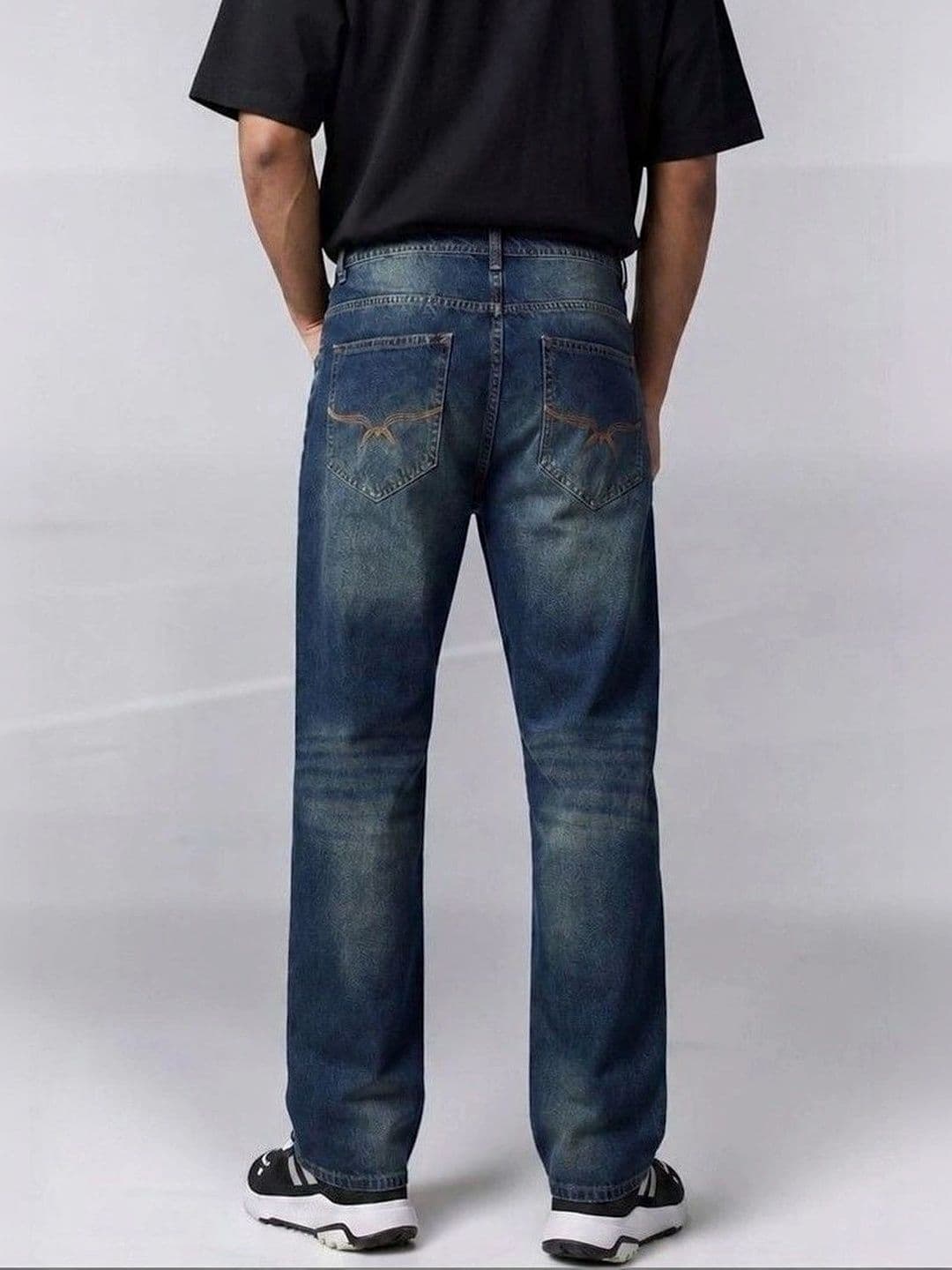 Roadster Men Jean Straight Fit Mid-Rise Low Distress Stretchable Jeans thumbnail 6