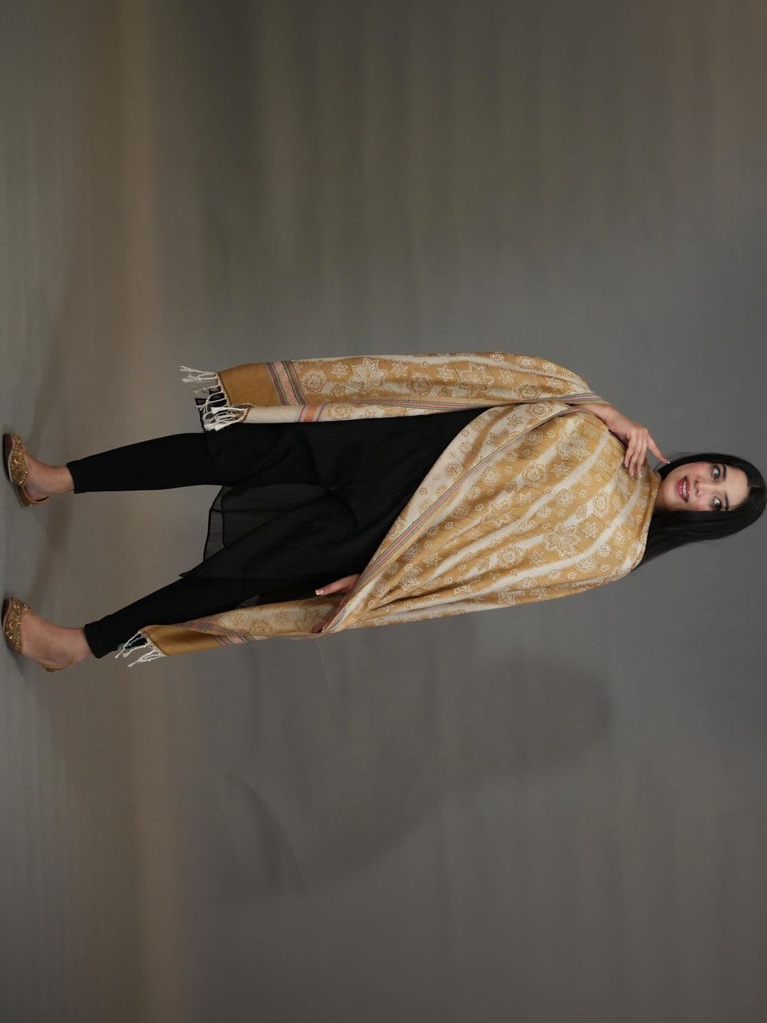SHIFNEEN Women Floral Printed Acrylic Shawl thumbnail 3