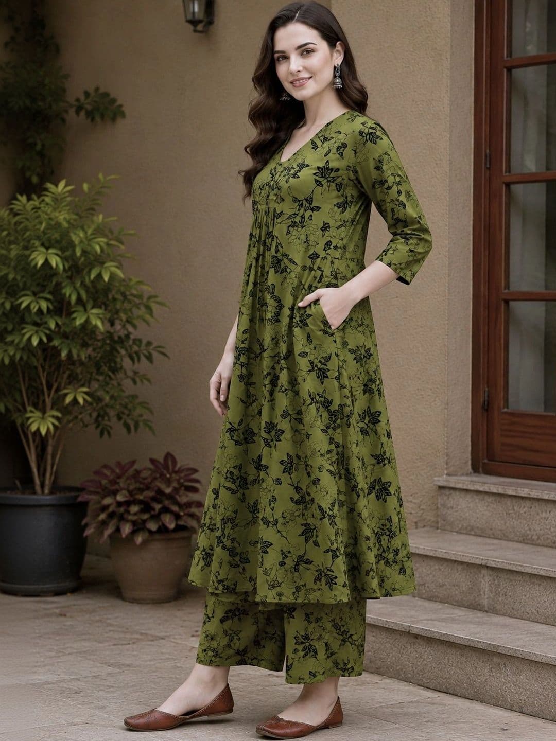 DSK STUDIO Women Floral Printed Empire Kurta with Palazzos thumbnail 2