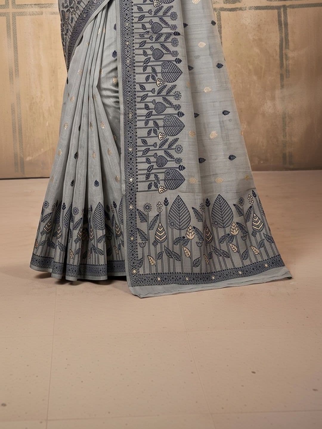 Anouk Woven Design Zari Designer Saree thumbnail 3