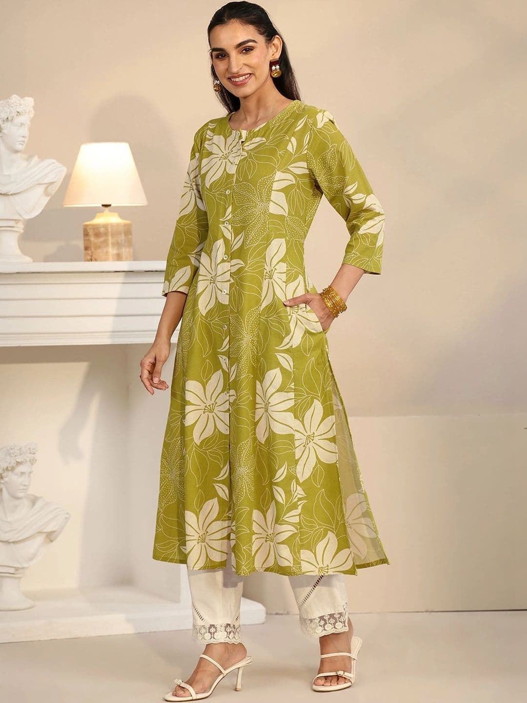 Libas Women Floral Printed Floral Kurta thumbnail 5