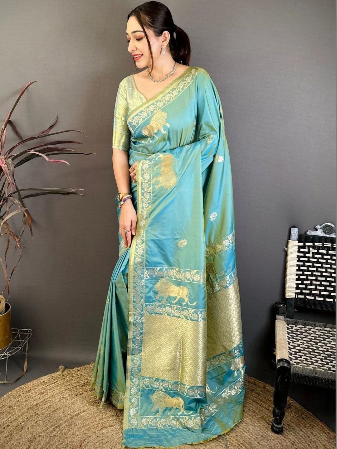 KALINI Floral Woven Design Zari Art Silk Banarasi Saree - view 1