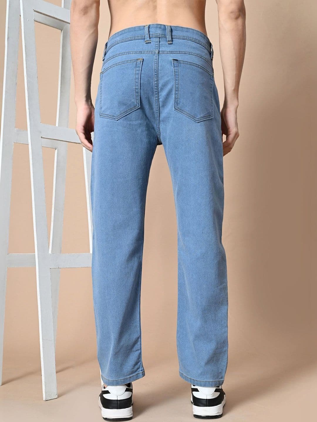 HERE&NOW Men's Light Wash 5-Pocket Relaxed Straight Fit Jeans thumbnail 2