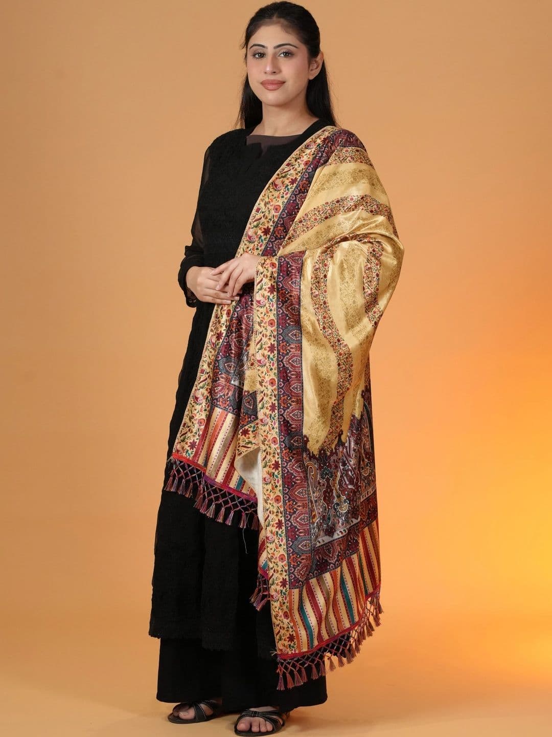 SHIFNEEN Women Paisley Printed Velvet Shawl thumbnail 5