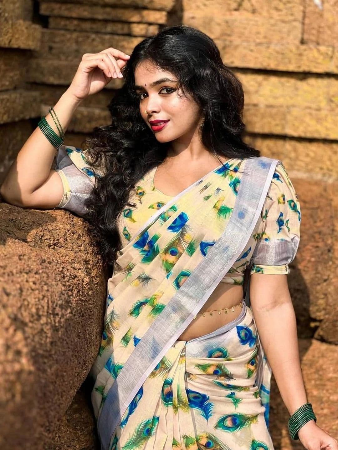 saneria silk Floral Linen Blend Kota Saree thumbnail 3