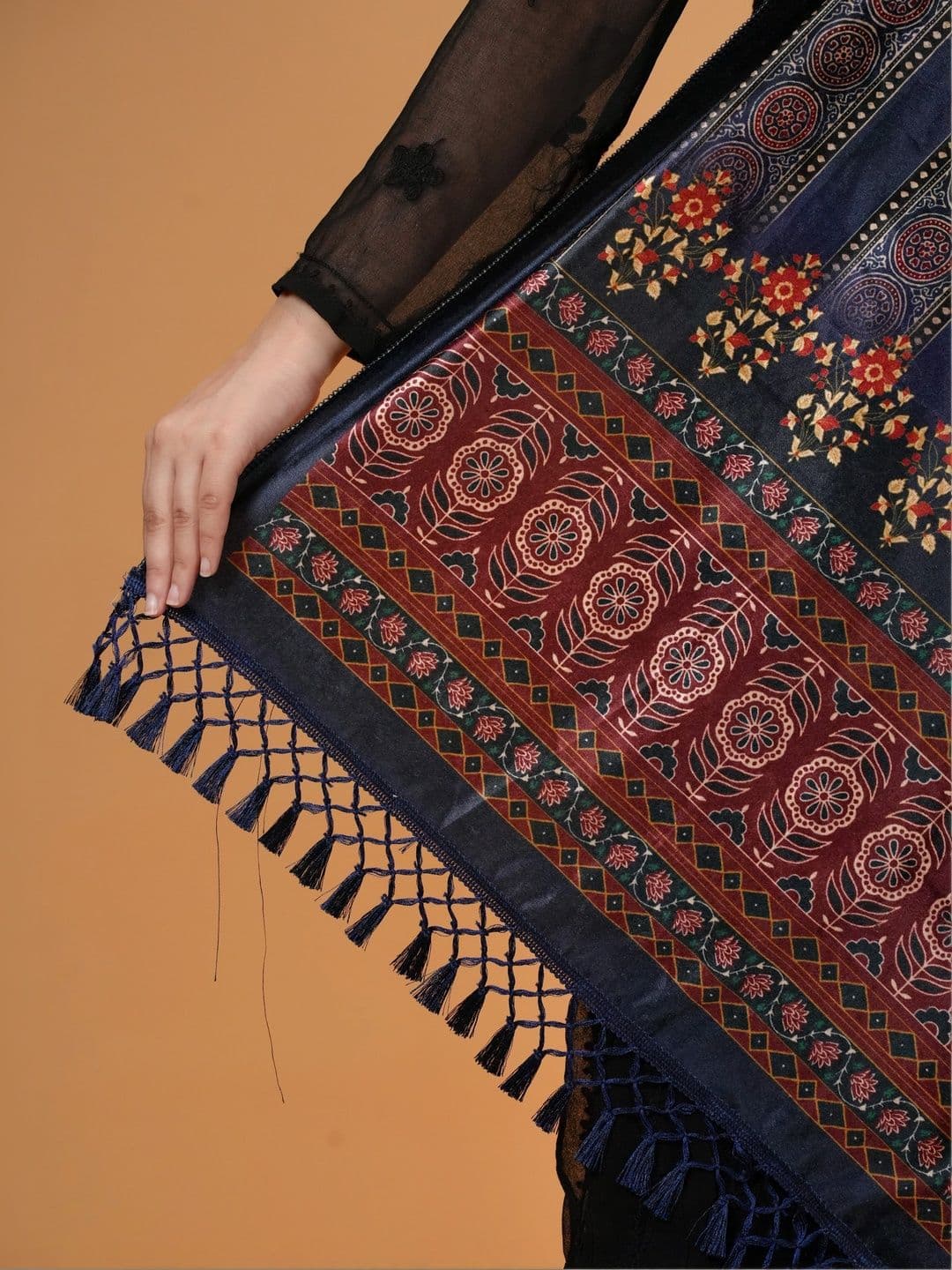 SHIFNEEN Women Ethnic Motifs Printed Velvet Shawl thumbnail 5